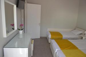 Daisy Apartment