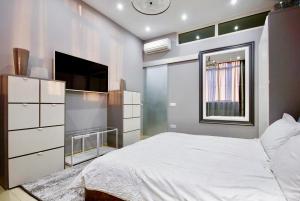 Luxury 3 Bedroom Apartment (Arcadia)
