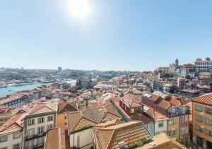 Oporto Street das Aldas - River View
