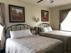 Standard Queen Room room in Riverside Hot Springs Inn & Spa - Adults Only