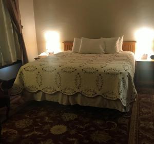 King Room room in Riverside Hot Springs Inn & Spa - Adults Only