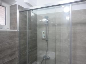 Three-Bedroom Apartment room in Oruci Apartments