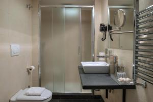 Double Room room in Black And White Suite