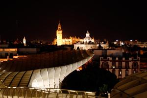 Sevilla Palace hotel, 
Seville, Spain.
The photo picture quality can be
variable. We apologize if the
quality is of an unacceptable
level.