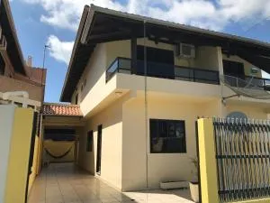 Casa 100m da praia, 10 pessoas, 3 quartos - 邦比尼亚斯