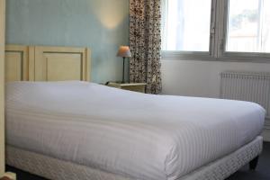 Hotels Logis Hotel du Midi : photos des chambres