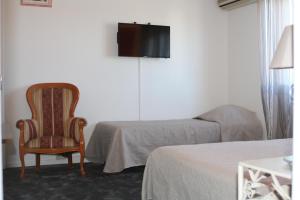 Hotels Logis Hotel du Midi : photos des chambres