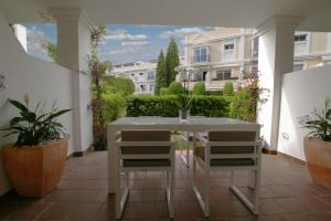 Spacious 2 Bed Duplex in Aloha Gardens close to Puerto Banus