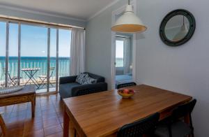 HomeHolidaysRentals Etoile