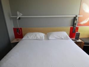 Hotels ibis Saintes : photos des chambres