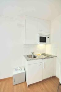 Modern studio near main station - Crown 16