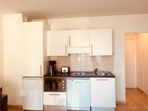 By the sea, calm studio with terrace, near Monaco