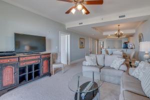 Three-Bedroom Apartment room in Holiday Isle