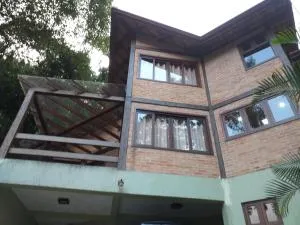 Linda casa na Serra da Cantareira - Perus