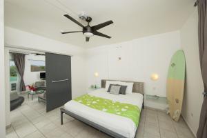 Casa Verde Hotel - Steps to the Beach, Pool, Restaurant & Bar