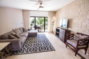 201 Corto Maltes 3 bedroom apt ocean view