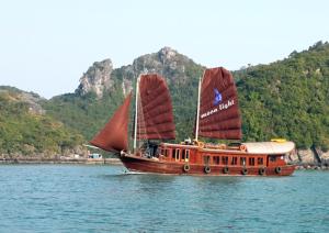 Cat Ba Sailing