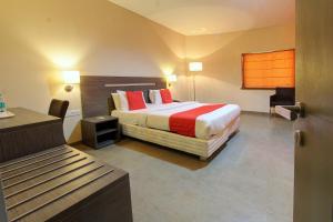 Golden Amoon Resort
