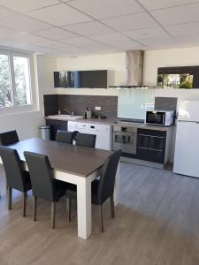 Hotels Logis Hotel Le Relais : photos des chambres