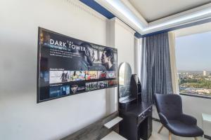 Avenir Condo for rent near IT Park Cebu with FREE Netflix, 49-inch Samsung Curve TV