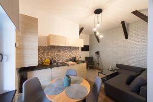 Lovely Brasov Flat with Patio and Mountain Views