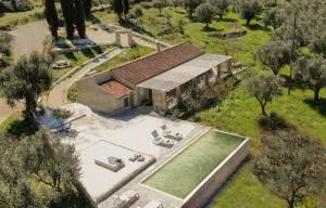 Ag Thekla Est 1924 - Skinária