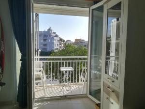 Large beachfront apartment Medano