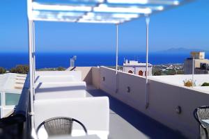 Tataki Hotel Santorini Greece