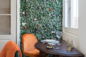 GET a golden and flower flat