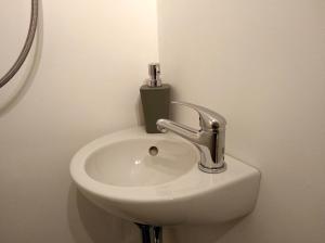APARTMENT TOMC