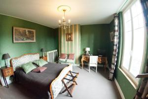 B&B / Chambres d'hotes Chateau de Quesmy : photos des chambres