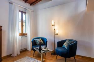 Three-Bedroom Apartment room in Apartments Florence San Niccolò View