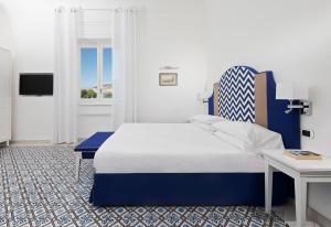 Junior Suite with Sea View room in Hotel Villa Garden