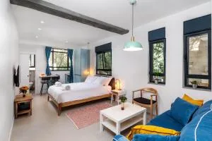 Emanuel Boutique - Giv‘at Mordekhay