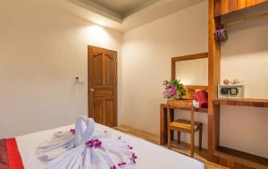 Pinthong Aonang Villa