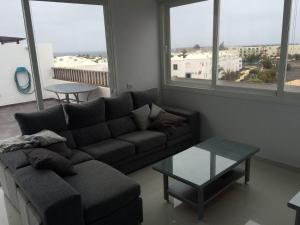 DARUMA APARTMENTS 3-Bedroom Penthouse with Sea Views