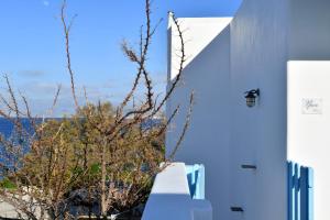 NAVA Devine Water Front House in Ambelas Paros Greece