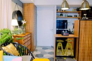 Modern and Stylish 2BR Pakubuwono Terrace Apartment By Travelio