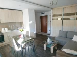 Czarnowiejska 99 Apartamenty Miodosytnia