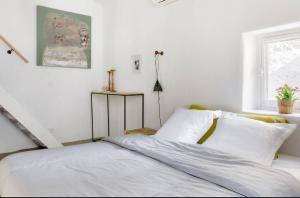 Appartements Nuits etoilees Lourmarin : photos des chambres