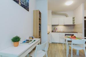 ShortStayPoland Mennica Residence