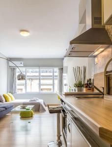 Stay like a local next to Acropolis & Plaka!