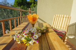 Anio Residence - Rustic Modern with Sea and Mountain View Terrace Kefalloniá Greece