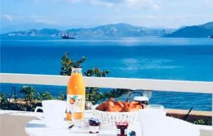 L’Ile Rousse les pieds dans l’eau - LʼÎle-Rousse