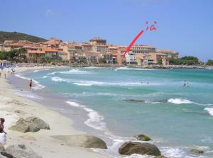 Appartements L’Ile Rousse les pieds dans l’eau : photos des chambres