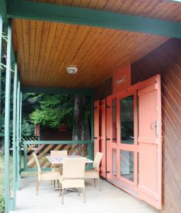 Campings Camping Domaine du Lac Chambon : photos des chambres