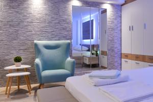 La Perla Apartments