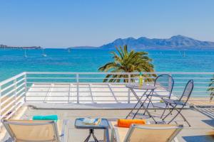 Beachfront Apartment Sivella by Sealand Villas