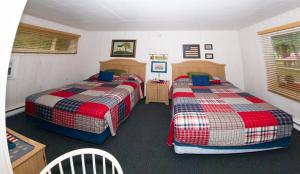 Superior Quadruple Room room in Oak Park Inn