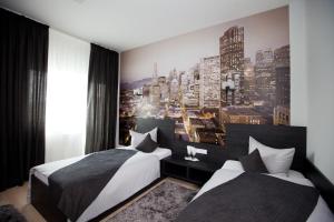 Deluxe Twin Room room in Hotel Sheriff